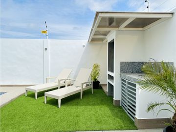 CASAS EN URB CRISTAL AZUL