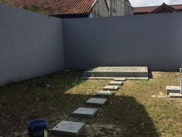 Dijual Rumah Emerald Bintaro Jaya Halaman Belakang Sangat Luas