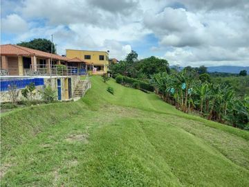 ESPECTACULAR CHALET PARA TURISMO