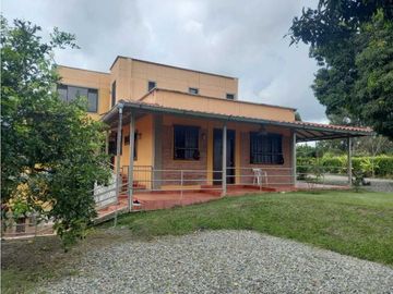ESPECTACULAR CHALET PARA TURISMO