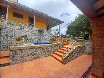 ESPECTACULAR CHALET PARA TURISMO