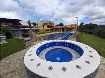 ESPECTACULAR CHALET PARA TURISMO
