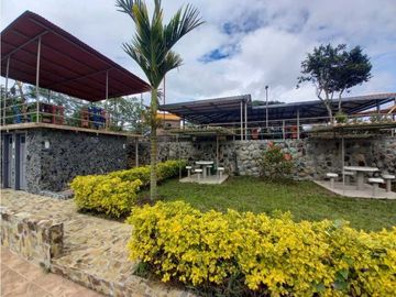 ESPECTACULAR CHALET PARA TURISMO