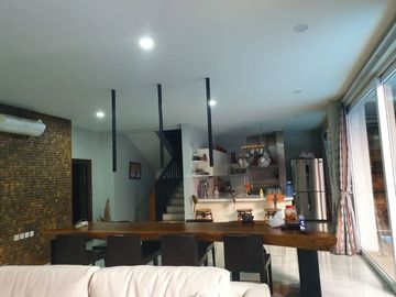 Turun 1 Milyar, Rumah 4 lantai di Bukit Menteng sektor 7 | GB-2741