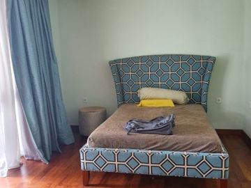 Turun 1 Milyar, Rumah 4 lantai di Bukit Menteng sektor 7 | GB-2741