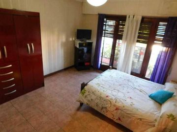 departamento en planta alta de 4 ambientes.
