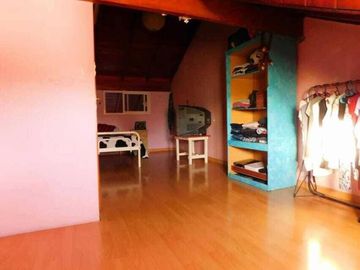 departamento en planta alta de 4 ambientes.