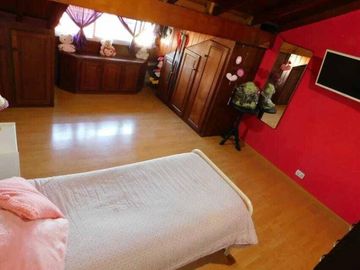departamento en planta alta de 4 ambientes.