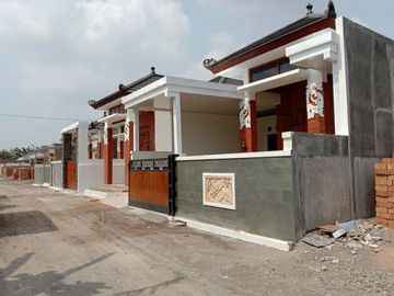 Rumah Cantik Etnik Jawa Limasan Siap KPR di Prambanan