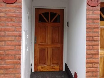 Depto. tipo PH en duplex 2 y medio ambientes