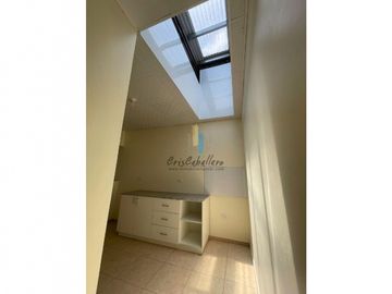 VENDO CASAS CERCA DEL CENTRO COMERCIAL LA DOÑA EN LA 24 DE DICIEMBRE