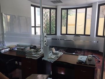 VENTA DE CASA PARA OFICINA EN SAN ISIDRO