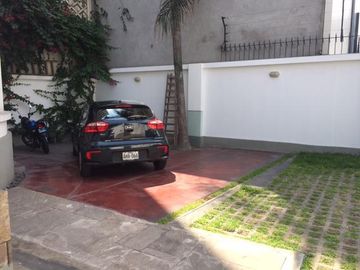 VENTA DE CASA PARA OFICINA EN SAN ISIDRO