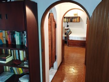 Ballenita -1250 m2 Land and Tons of Room to Expand: Se Vende Casa Cerca del Mar en Ballenita