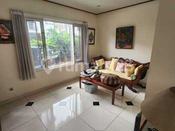Rumah Luas Bagus Di Puri Indah, Jakarta Barat