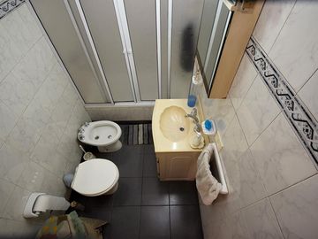 Hermosa casa sobre lote propio 5 ambientes