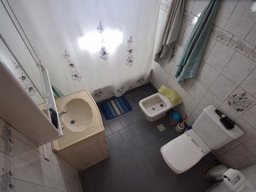 Hermosa casa sobre lote propio 5 ambientes
