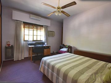 Hermosa casa sobre lote propio 5 ambientes