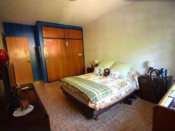 Hermosa casa sobre lote propio 5 ambientes