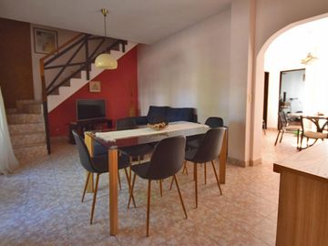 Hermosa casa sobre lote propio 5 ambientes