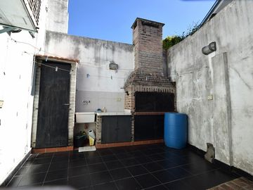 Hermosa casa sobre lote propio 5 ambientes