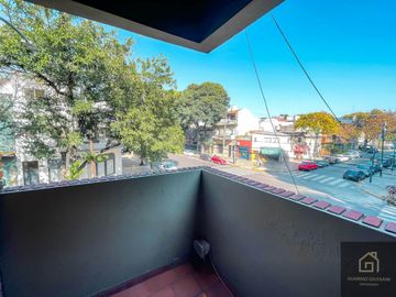 ESPECTACULAR PH DE 4 AMB EN TRIPLEX EN CHACARITA, CON TERRAZA PROPIA