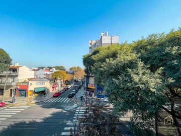 ESPECTACULAR PH DE 4 AMB EN TRIPLEX EN CHACARITA, CON TERRAZA PROPIA