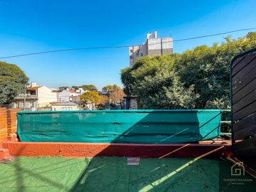 ESPECTACULAR PH DE 4 AMB EN TRIPLEX EN CHACARITA, CON TERRAZA PROPIA