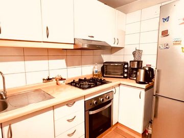 Hermosa casa 3 pisos, en condominio. Excelente ubicación 2 min. ruta 68. Pudahuel