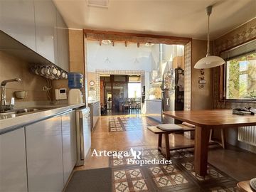 Venta casa, Cerro Mirador, Los Dominicos, Casa Remodelada,
