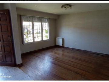 VENDO CHALET 3 AMB C/GARAGE DOBLE EN MAR DEL PLATA