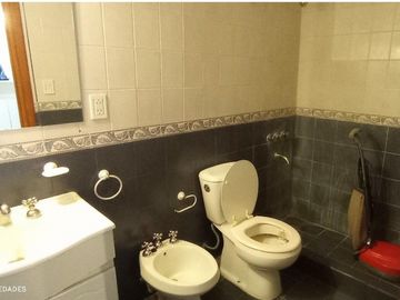 VENDO CHALET 3 AMB C/GARAGE DOBLE EN MAR DEL PLATA