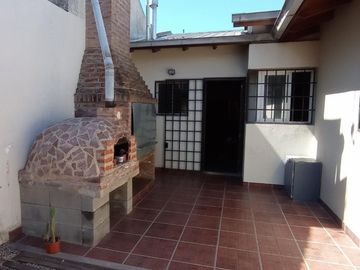 VENDO CHALET 3 AMB C/GARAGE DOBLE EN MAR DEL PLATA