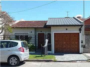 VENDO CHALET 3 AMB C/GARAGE DOBLE EN MAR DEL PLATA