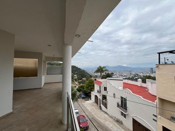 CASA EN SALIDA MIL CUMBRES, MORELIA