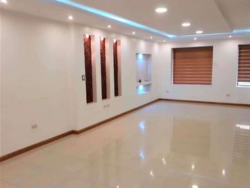 Vendo departamento en El Batán