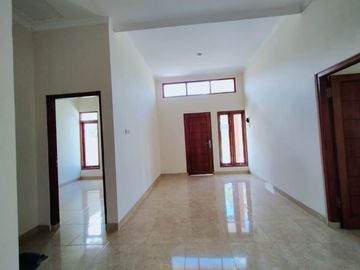 Hunian Cantik Strategis di Dekat Jl. Lpmp