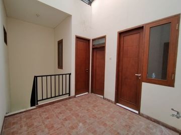 For Sale Town House at Cilandak & Condition Semi Furnished HSE-A0422