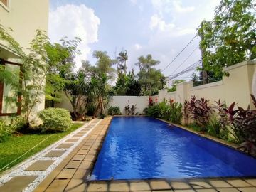 For Sale Town House at Cilandak & Condition Semi Furnished HSE-A0422