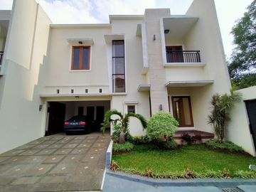 For Sale Town House at Cilandak & Condition Semi Furnished HSE-A0422