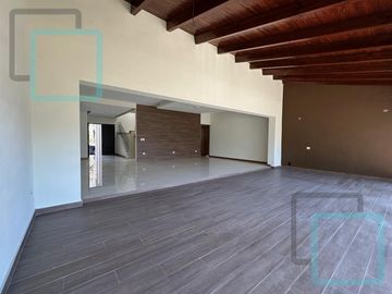 CASA EN VENTA LA JOYA RESIDENCIAL ZONA CARRETERA NACIONAL MONTERREY