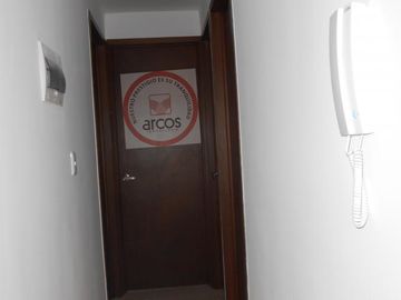 apartamento en venta en altos del moral. Cod V10621