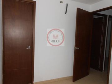 apartamento en venta en altos del moral. Cod V10621