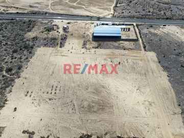 ¡GRAN OPORTUNIDAD DE INVERSIÓN! ☀️

SE vende terreno amplio de 5 hectáreas (250 m de frente x 200 de fondo), ubicado a solo 200 metros de la Av pana