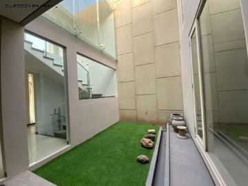 Rumah di Manyar Kertoajo, Strategis, Murah, Siap Pakai