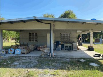 AB Se Vende Casa en Las Uvas $ 150k