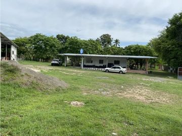 AB Se Vende Casa en Las Uvas $ 150k