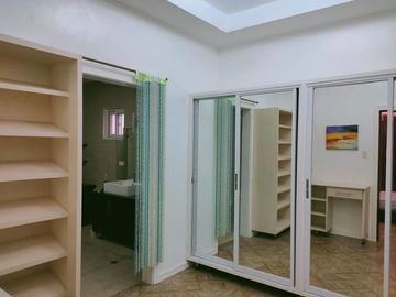 Fully Furnished House with 4 Bedroom for RENT in Hensonville Angeles City
