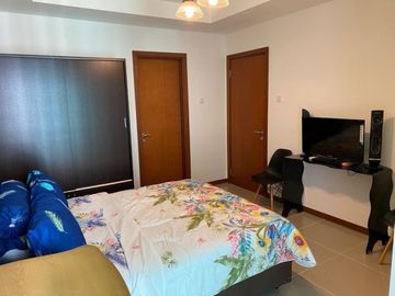 Condominium Apartemen Greenbay Pluit, Semifurnish, siap huni