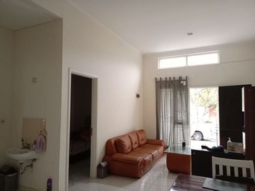 DIJUAL CEPAT RUMAH FULL RENOV CLUSTER DHANA DI SUVARNA SUTERA